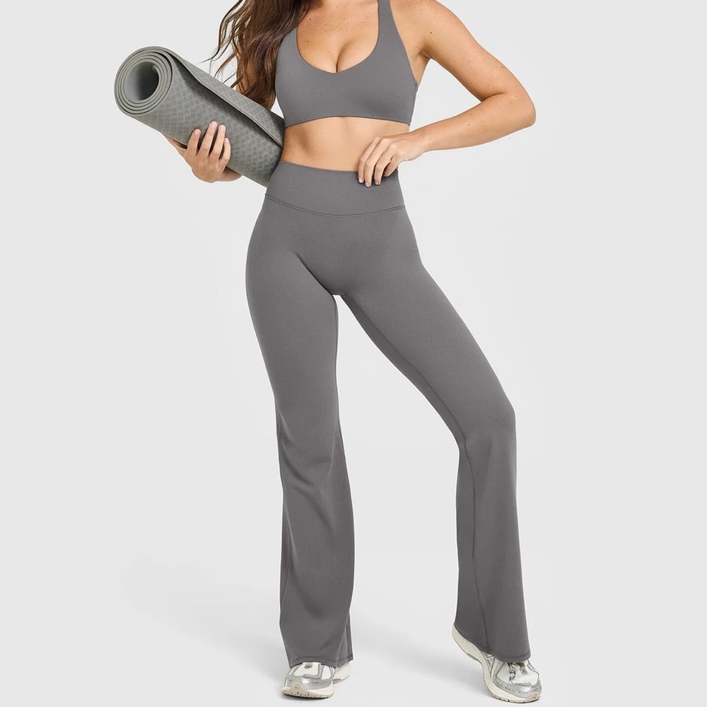 ONER ACTIVE SOFTMOTION™ FLARED PANTS WITH WHITE LOGO
